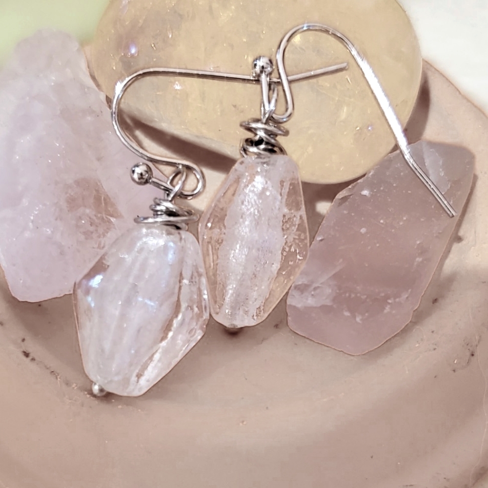 ***SALE*** Elegant Minamalist Silver Color and Clear Crystal Stone Earrings